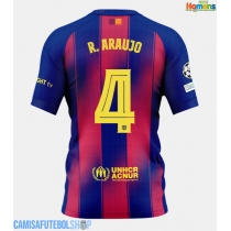 Camisa de time de futebol Barcelona Ronald Araujo #4 Replicas 1º Equipamento 2025-26 Manga Curta